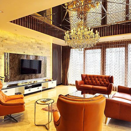 The Pentouz On 100 Feet Road Indiranagar - An Urban Luxury Retreat Appartement Bangalore Buitenkant foto