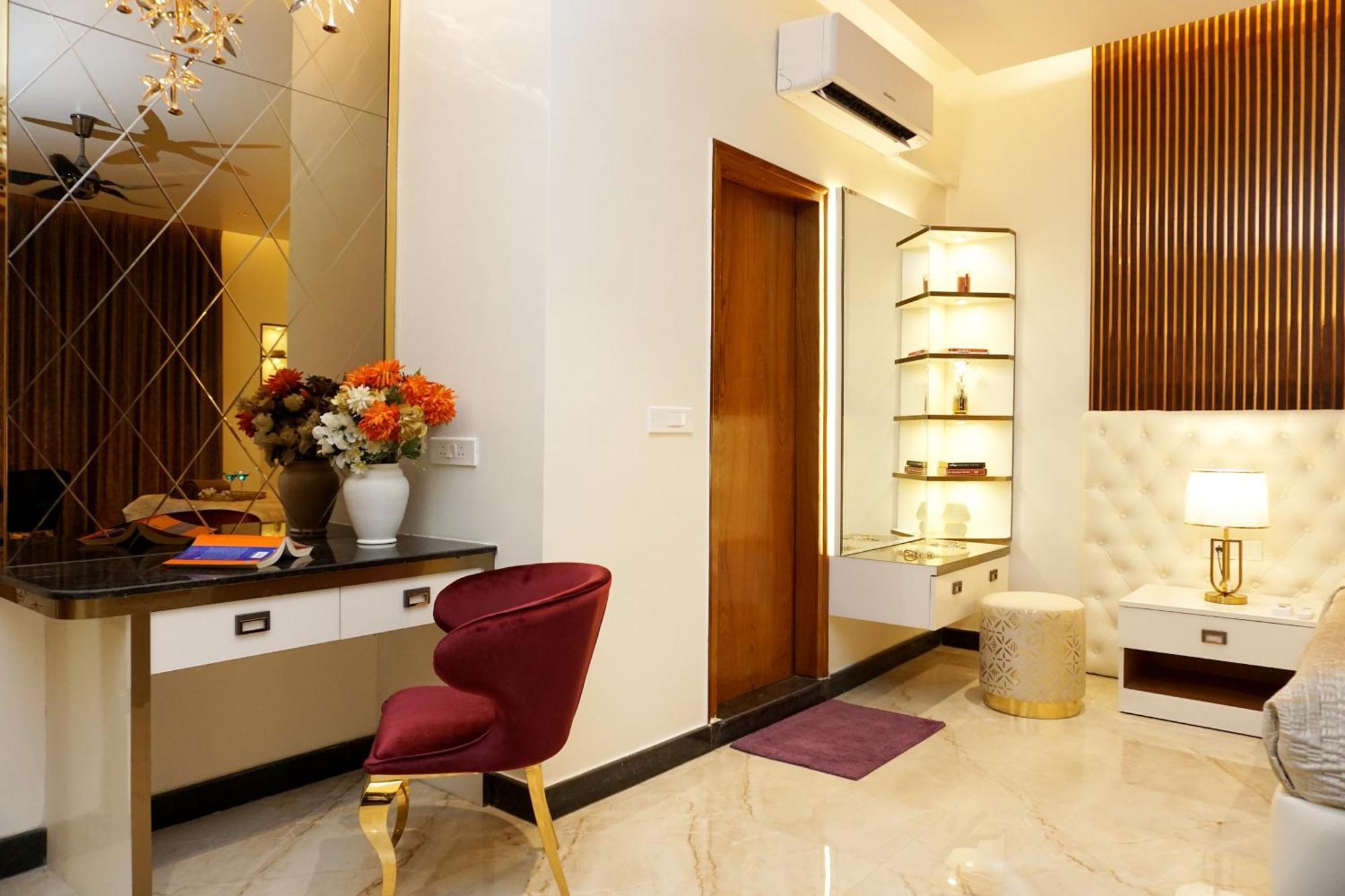 The Pentouz On 100 Feet Road Indiranagar - An Urban Luxury Retreat Appartement Bangalore Buitenkant foto