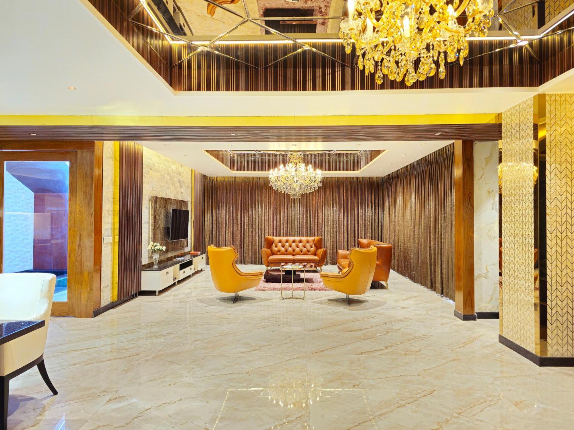 The Pentouz On 100 Feet Road Indiranagar - An Urban Luxury Retreat Appartement Bangalore Buitenkant foto