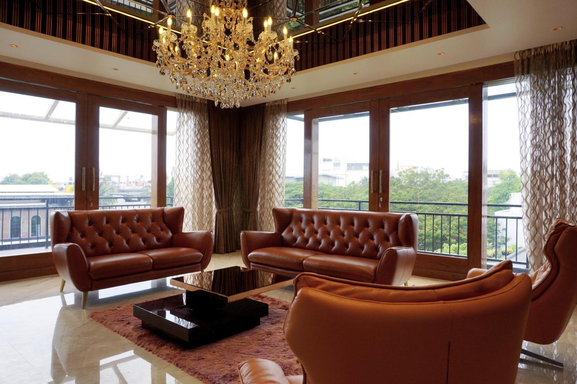 The Pentouz On 100 Feet Road Indiranagar - An Urban Luxury Retreat Appartement Bangalore Buitenkant foto