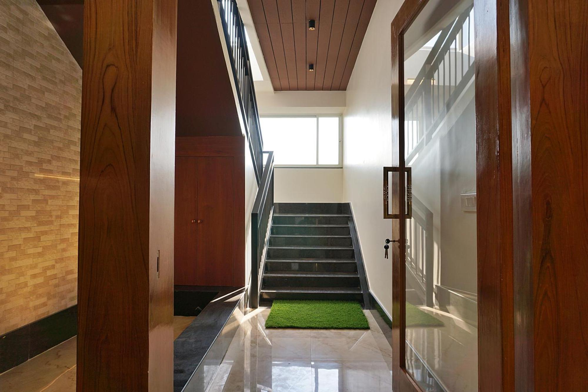 The Pentouz On 100 Feet Road Indiranagar - An Urban Luxury Retreat Appartement Bangalore Buitenkant foto