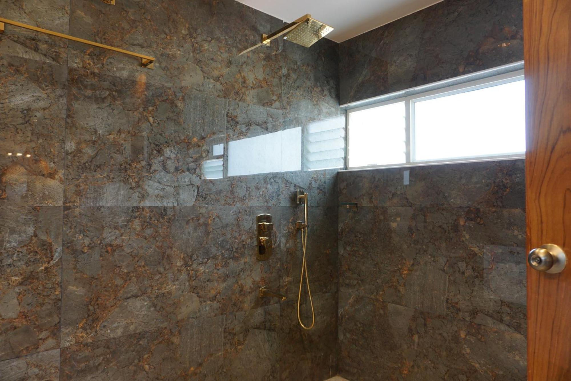 The Pentouz On 100 Feet Road Indiranagar - An Urban Luxury Retreat Appartement Bangalore Buitenkant foto