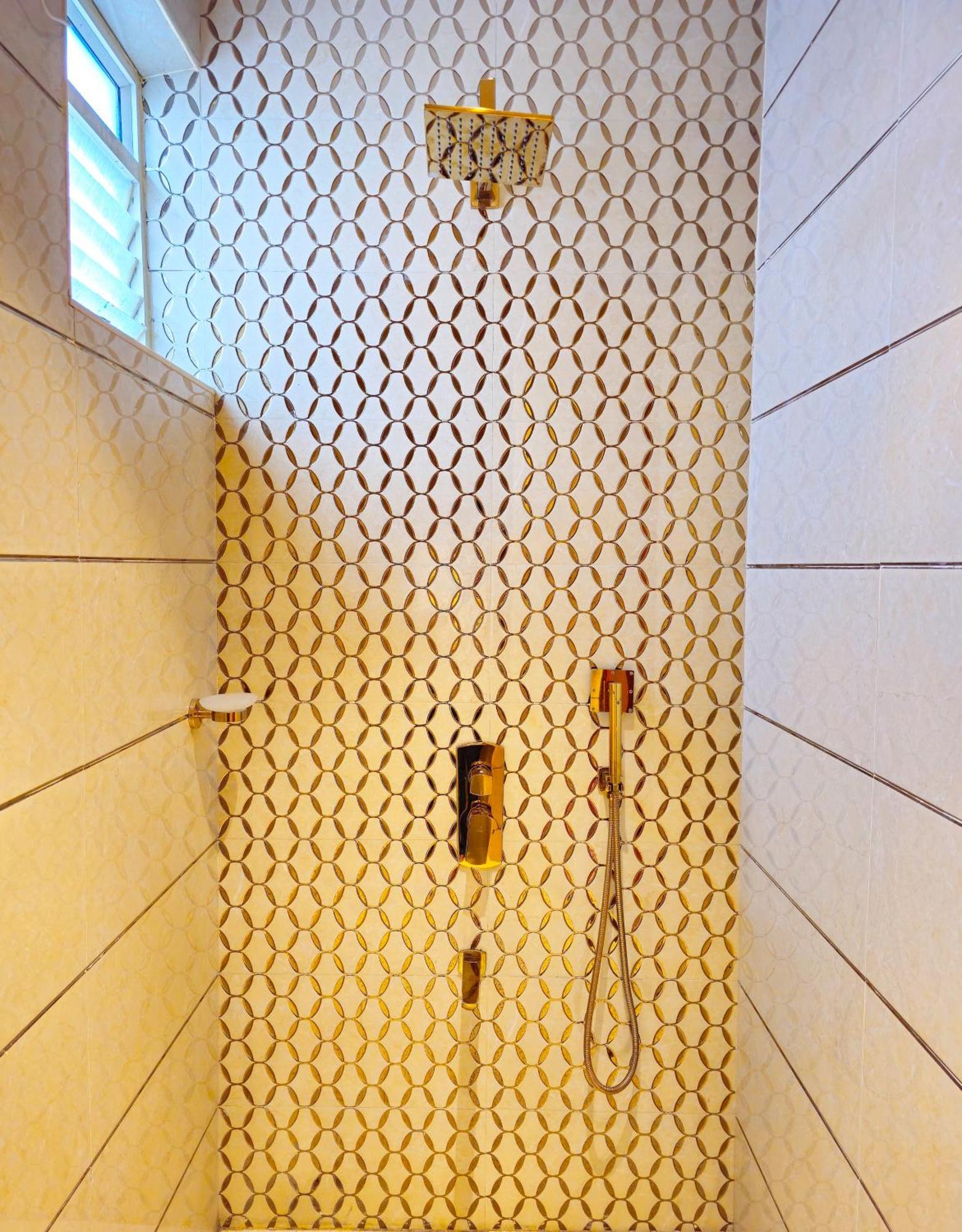 The Pentouz On 100 Feet Road Indiranagar - An Urban Luxury Retreat Appartement Bangalore Buitenkant foto