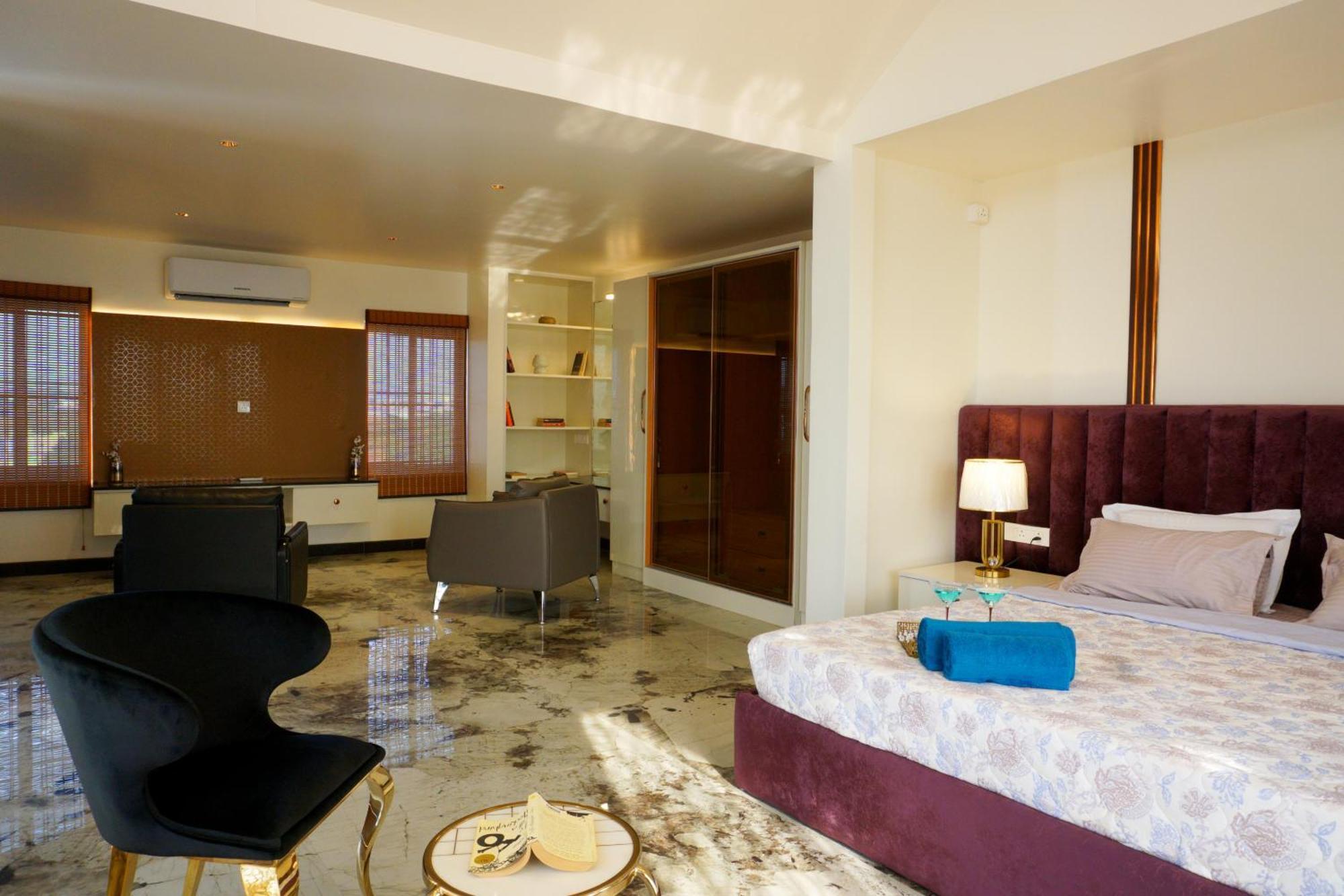The Pentouz On 100 Feet Road Indiranagar - An Urban Luxury Retreat Appartement Bangalore Buitenkant foto