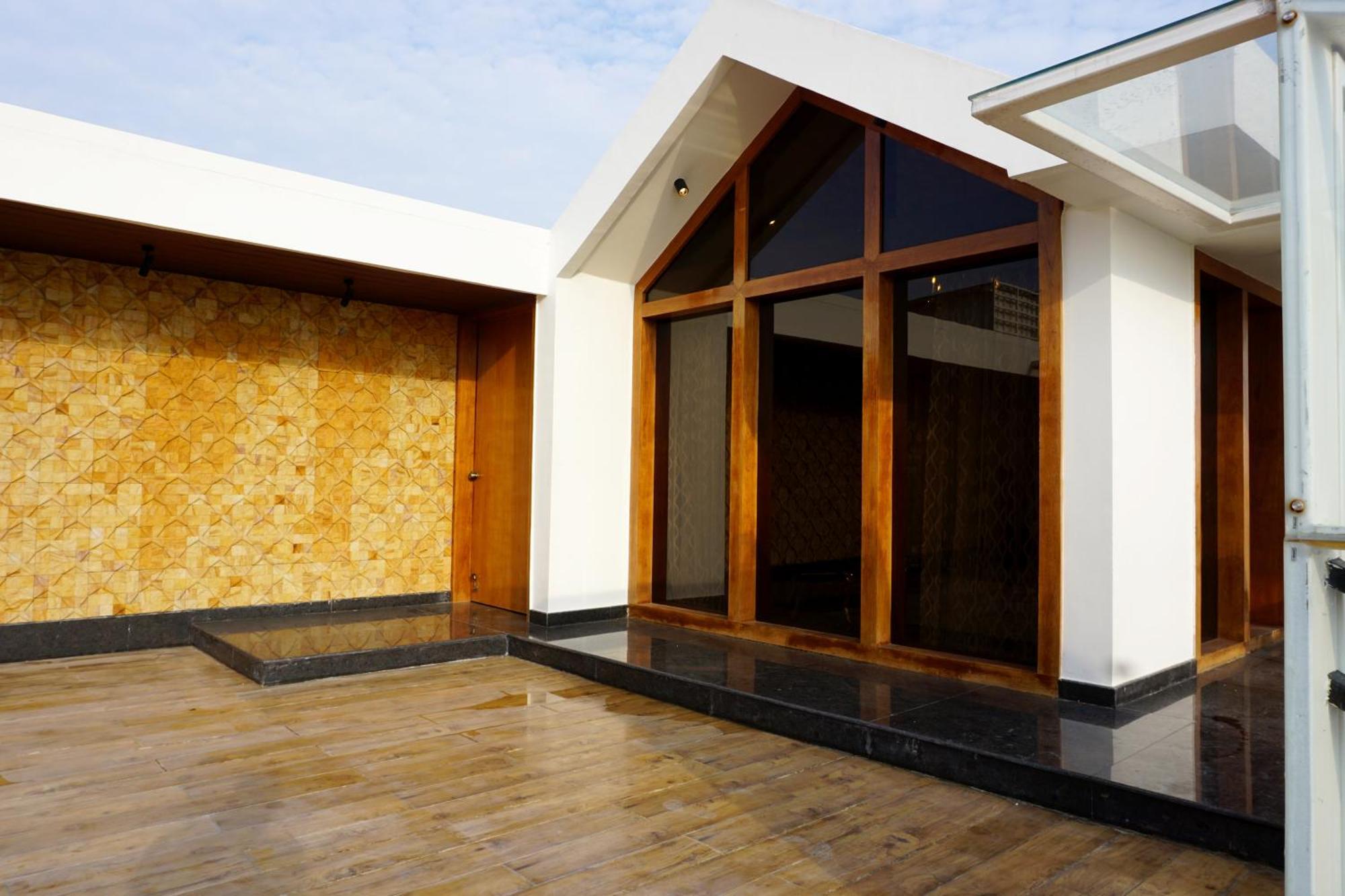 The Pentouz On 100 Feet Road Indiranagar - An Urban Luxury Retreat Appartement Bangalore Buitenkant foto